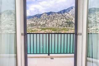 Апартаменты Apartments Rozer Котор Апартаменты с 1 спальней, балконом и видом на море (для 3 взрослых)-12